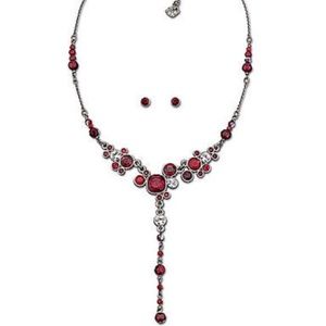 Signed Swarovski Gisele Necklace Set Red